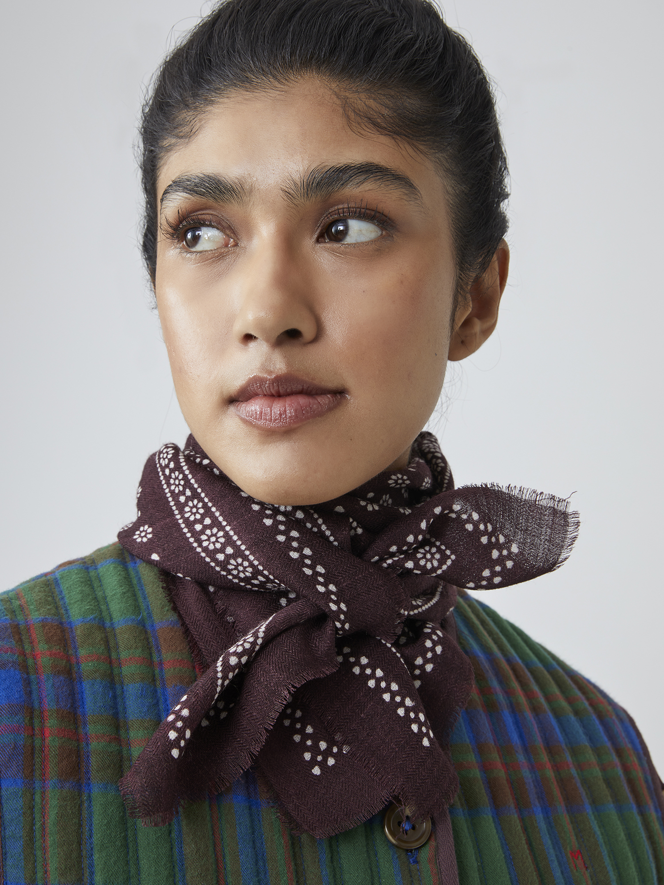 넘버 676 스카프